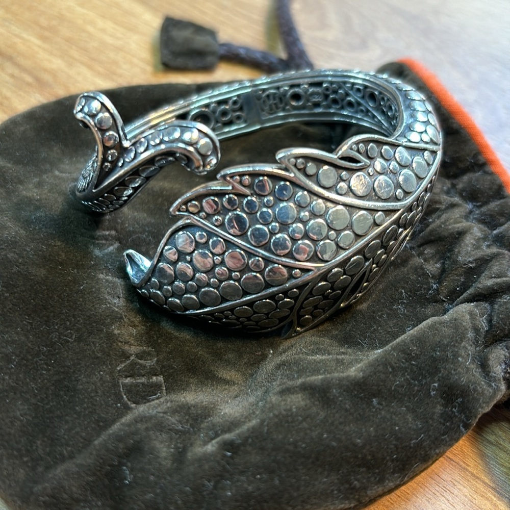 John Hardy Ayu Silver Leaf and Vine Cuff - Picture 5 of 6
